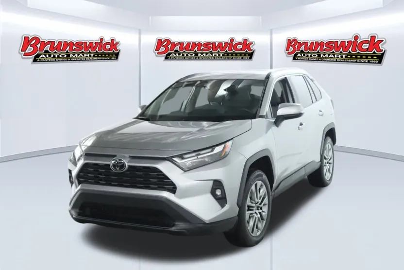 2022 Toyota RAV4 XLE Premium photo 1