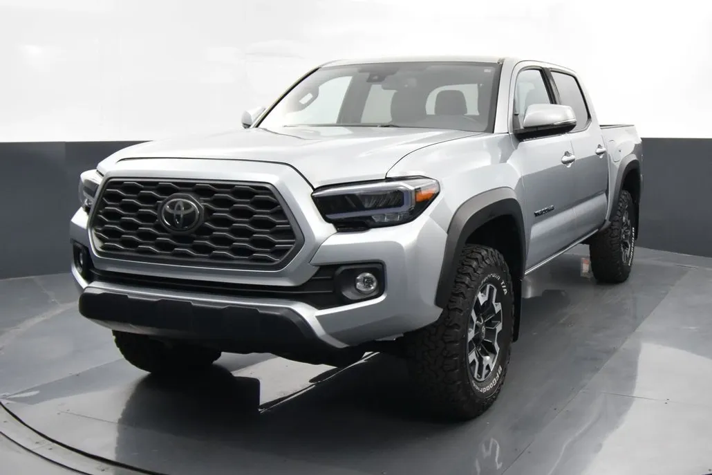 2023 Toyota Tacoma TRD Off-Road photo 1