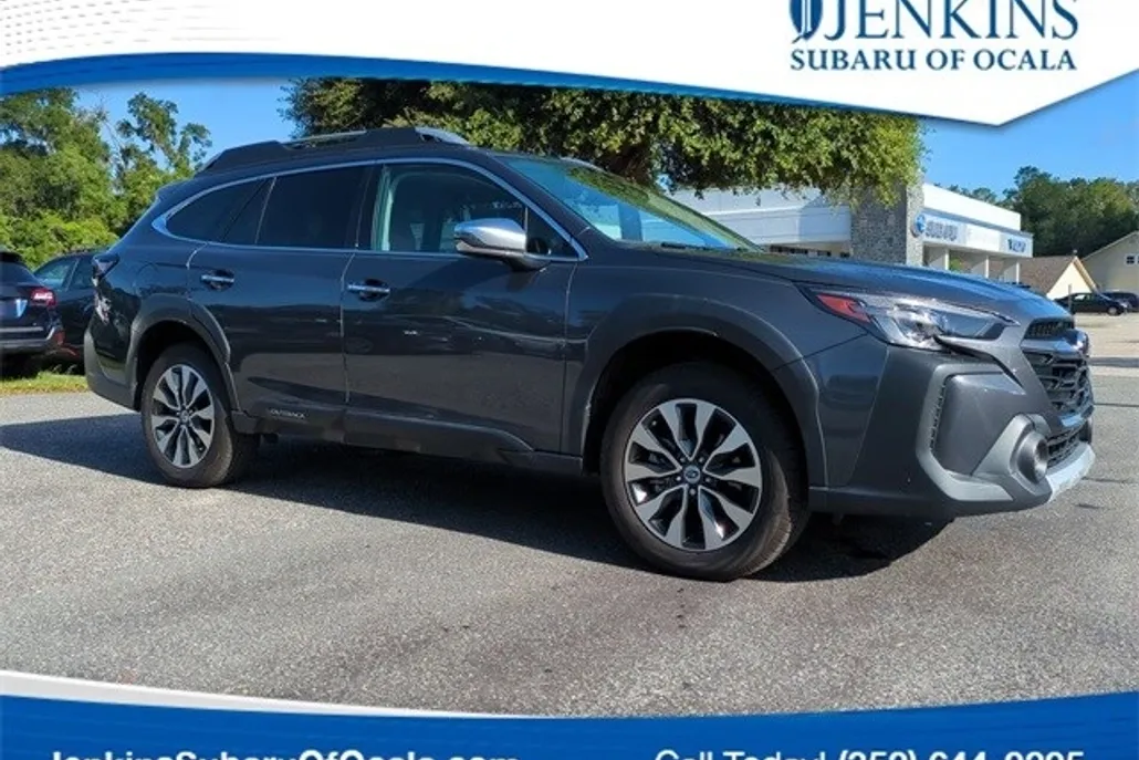 2024 Subaru Outback Touring photo 1