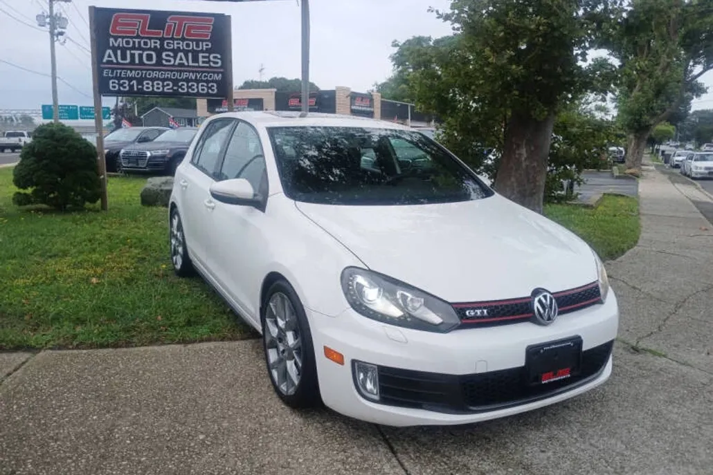 2013 Volkswagen Golf GTI Base photo 1