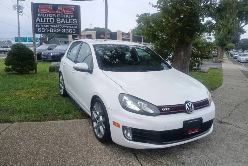 2013 Volkswagen Golf GTI Base photo 1