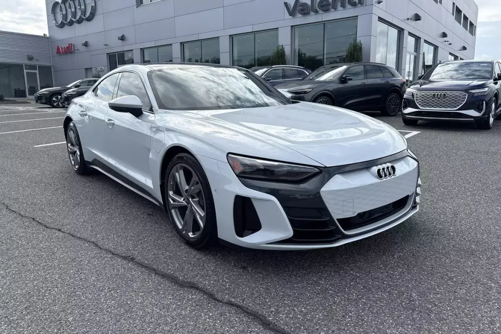 2023 Audi e-tron GT Prestige photo 1
