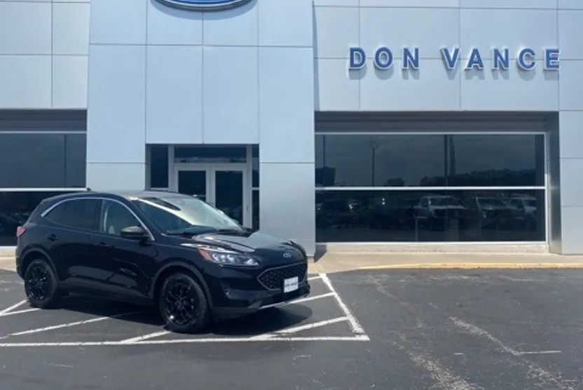2022 Ford Escape SE photo 1