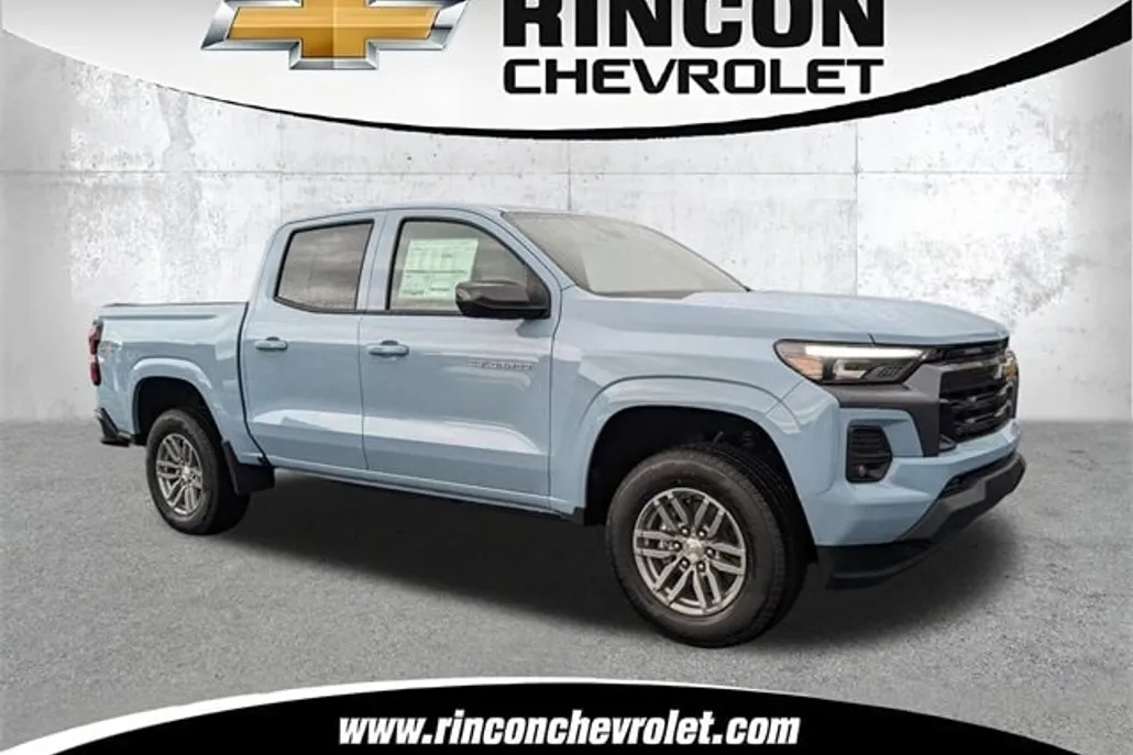 2025 Chevrolet Colorado Work Truck LT photo 1