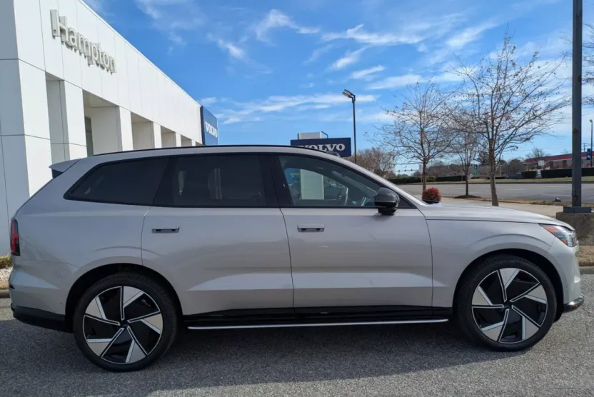 2025 Volvo EX90 Twin Motor Ultra photo 1