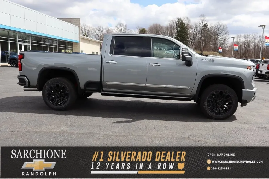 2025 Chevrolet Silverado 2500HD High Country photo 1