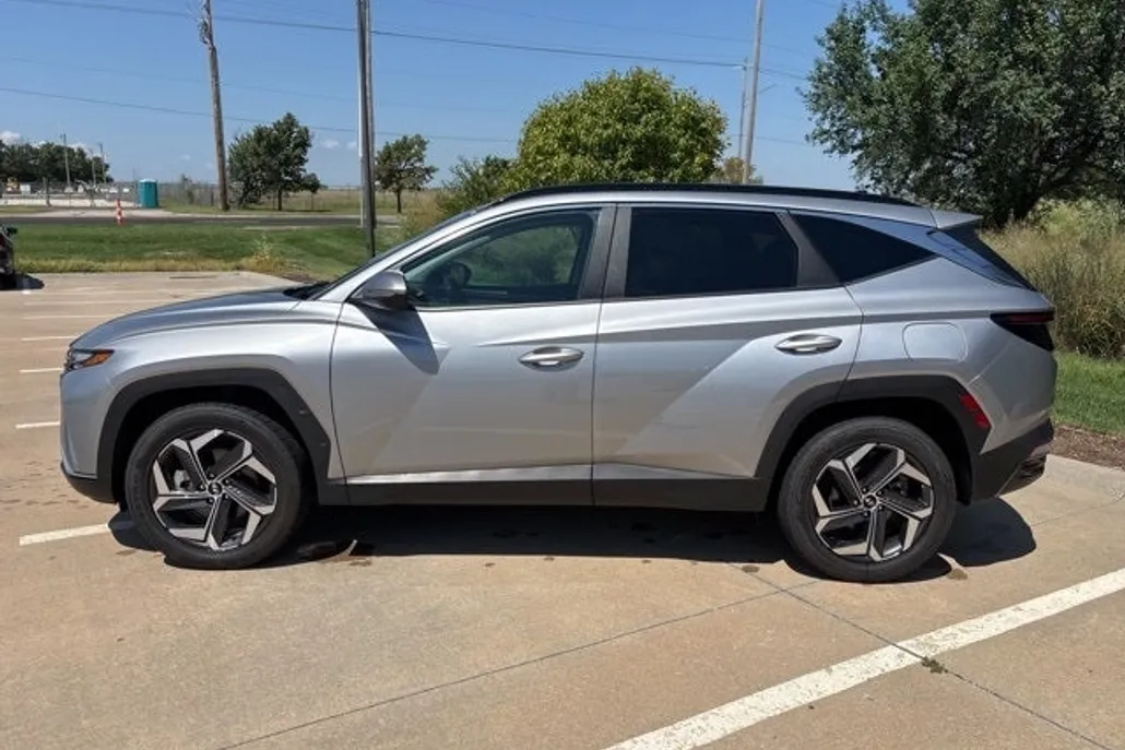 2023 Hyundai Tucson Hybrid SEL Convenience photo 1