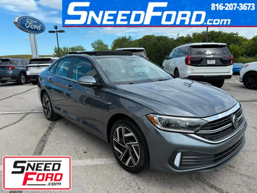 2022 Volkswagen Jetta SEL photo 1
