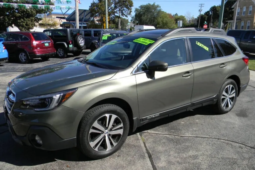 2018 Subaru Outback 2.5i Limited photo 1