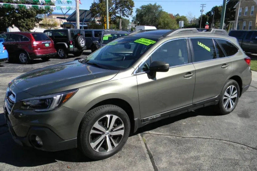 2018 Subaru Outback 2.5i Limited photo 1