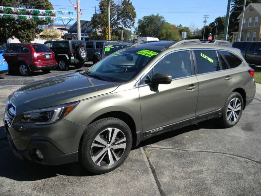 2018 Subaru Outback 2.5i Limited photo 1