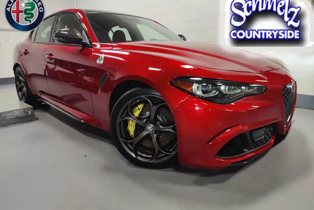 2024 Alfa Romeo Giulia Quadrifoglio photo 1
