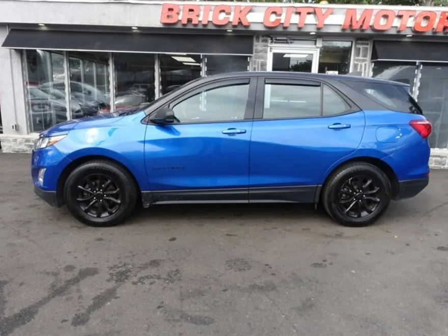 2019 Chevrolet Equinox LS photo 1