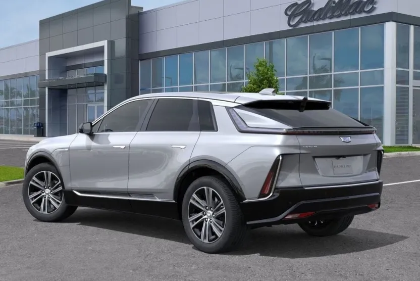 2025 Cadillac Lyriq Luxury photo 1