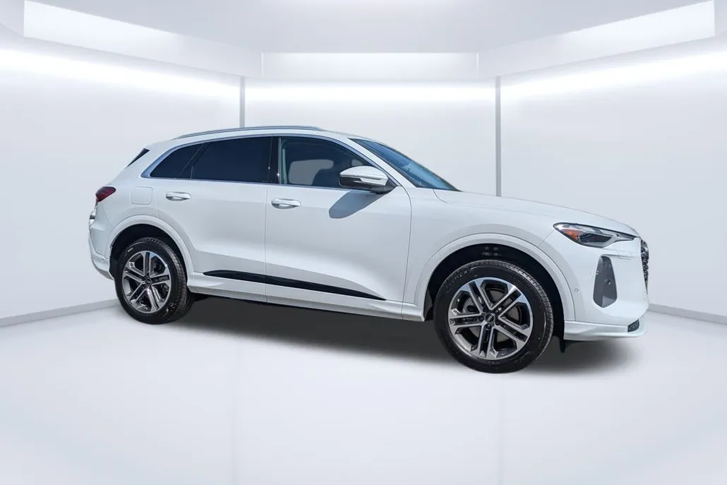 2025 Audi Q5 2.0T Premium photo 1