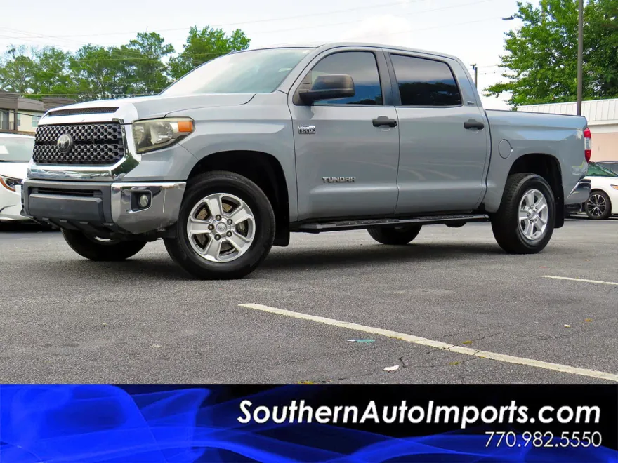 2018 Toyota Tundra SR5 CrewMax photo 1