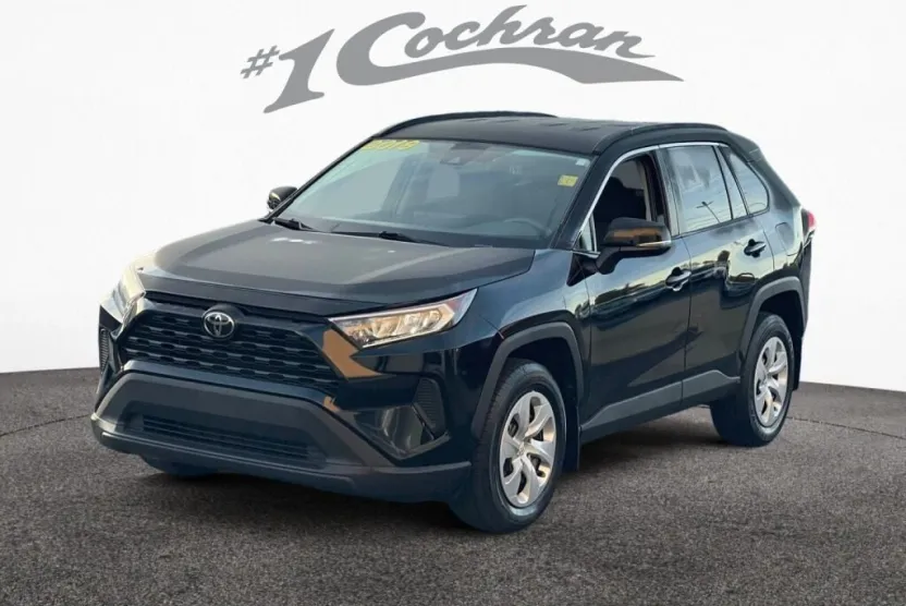 2019 Toyota RAV4 LE photo 1