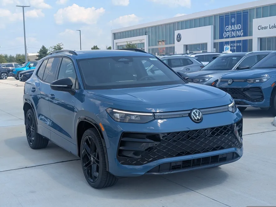 2025 Volkswagen Tiguan SE R-Line Black photo 1