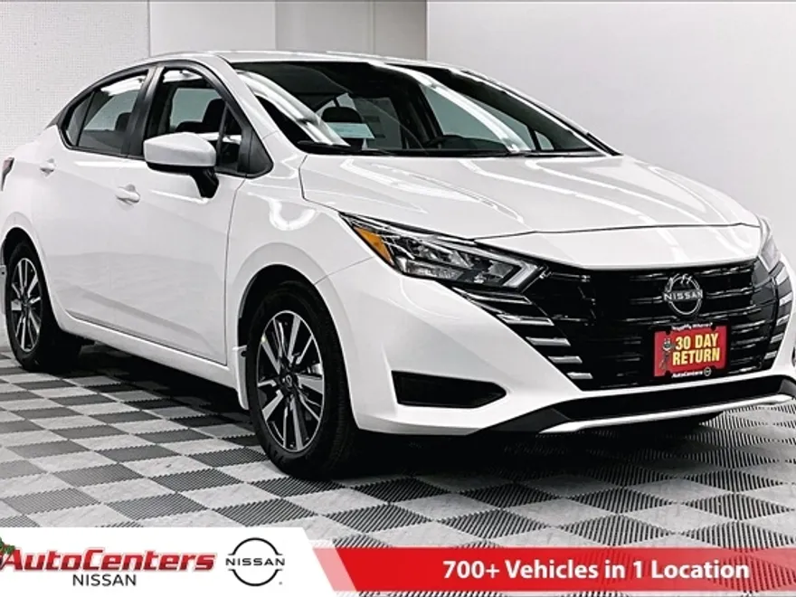 2025 Nissan Versa 1.6 SV photo 1