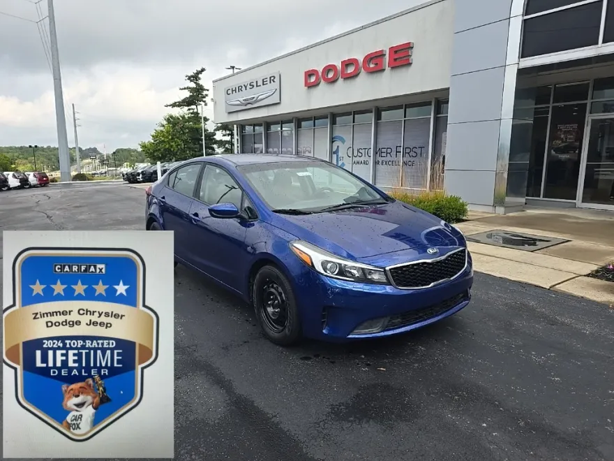 2017 Kia Forte LX Base photo 1