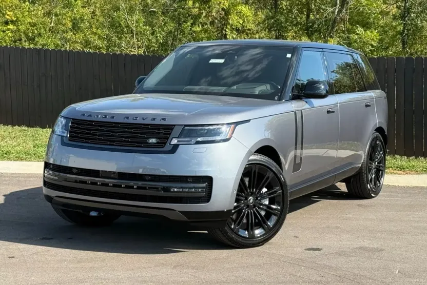 2025 Land Rover Range Rover SE photo 1