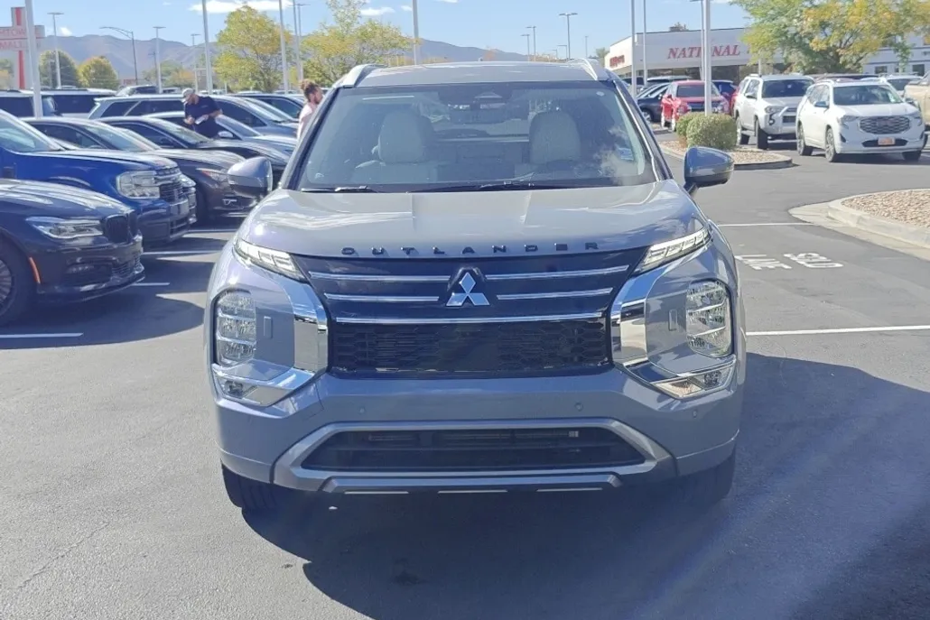 2025 Mitsubishi Outlander SEL GT photo 1
