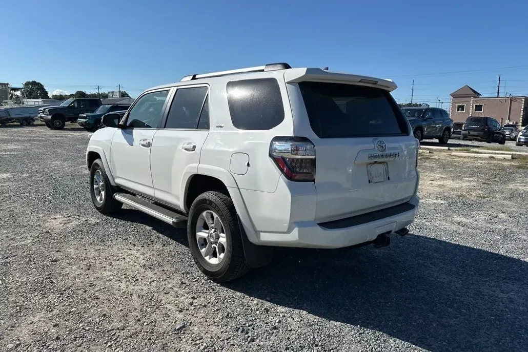 2023 Toyota 4Runner SR5 Premium photo 1