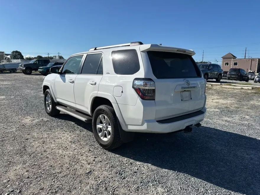 2023 Toyota 4Runner SR5 Premium photo 1