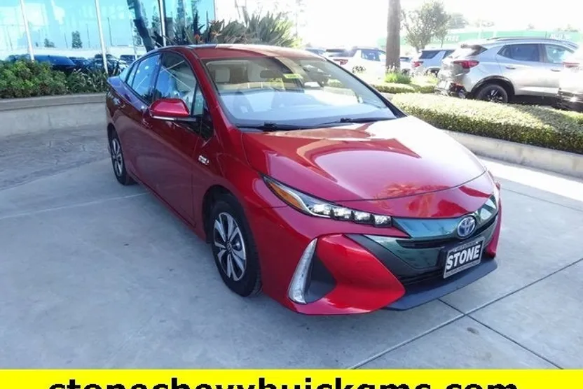 2017 Toyota Prius Prime photo 1