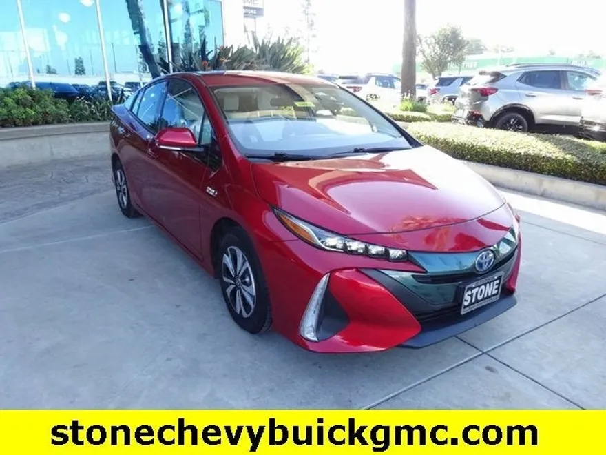 2017 Toyota Prius Prime photo 1