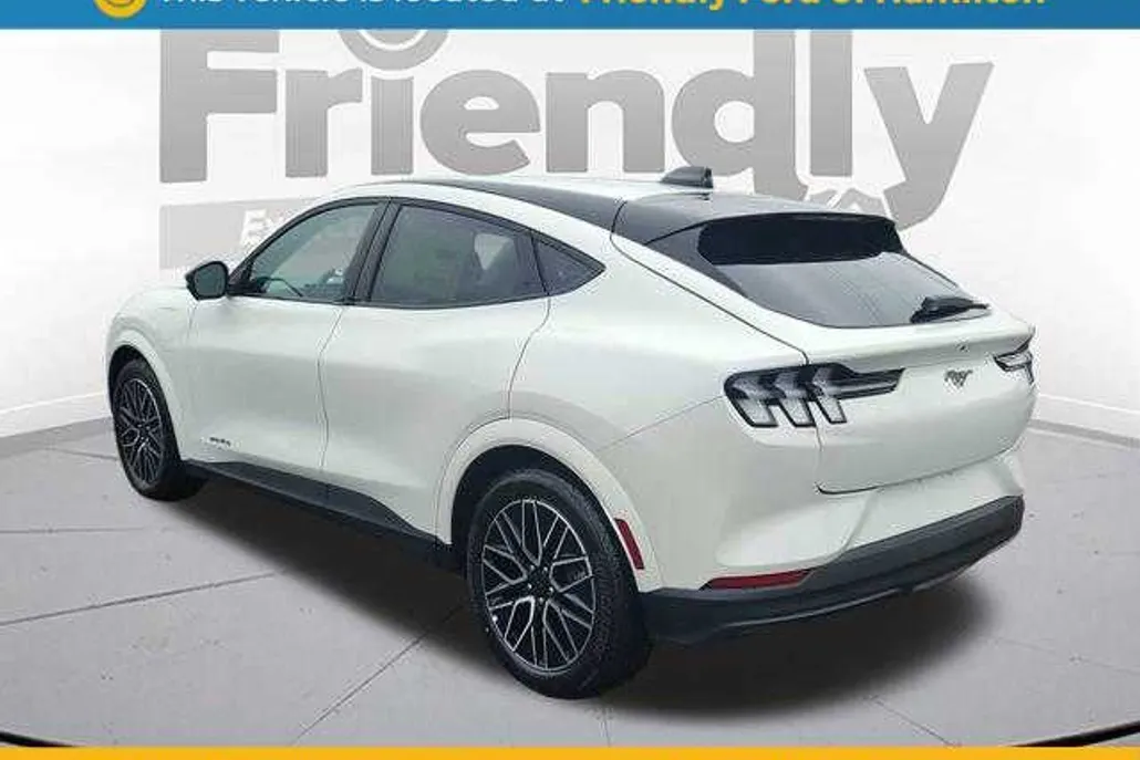 2025 Ford Mustang Mach-E Premium photo 1