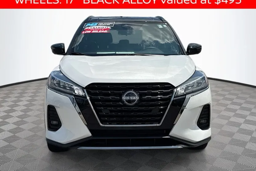 2023 Nissan Kicks SR photo 1