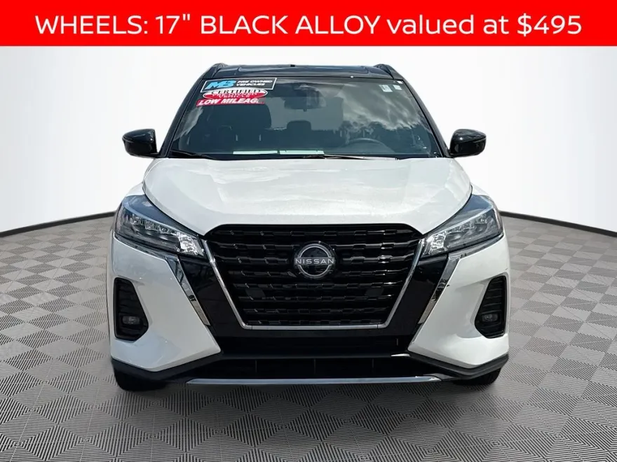2023 Nissan Kicks SR photo 1