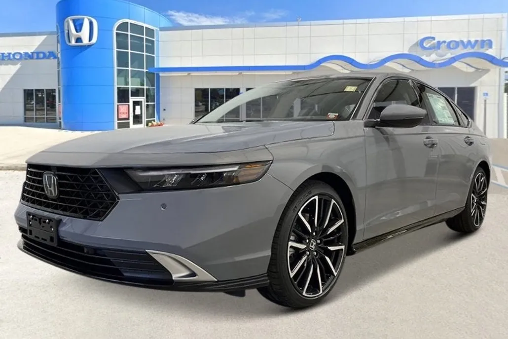 2025 Honda Accord Hybrid Touring photo 1