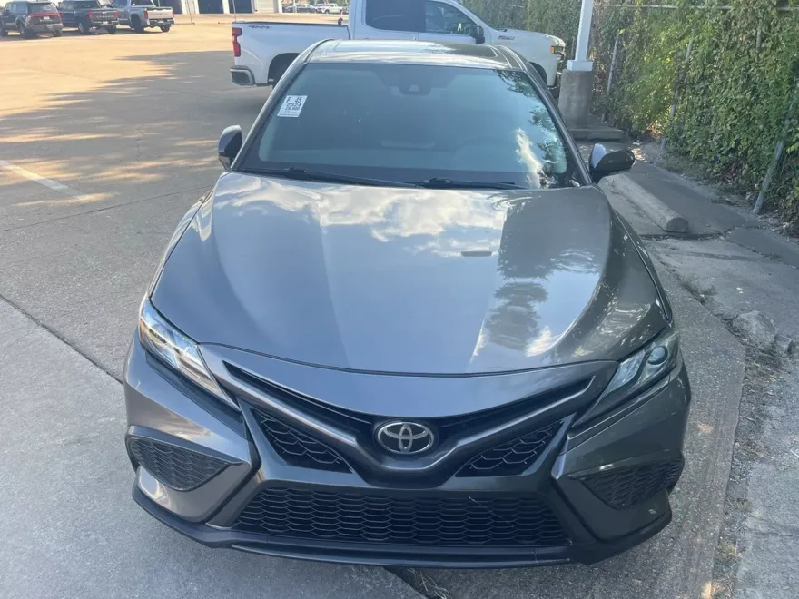 2024 Toyota Camry Hybrid XSE photo 1