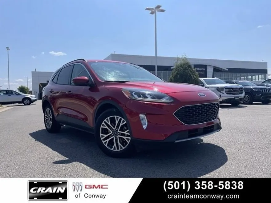 2020 Ford Escape SEL photo 1