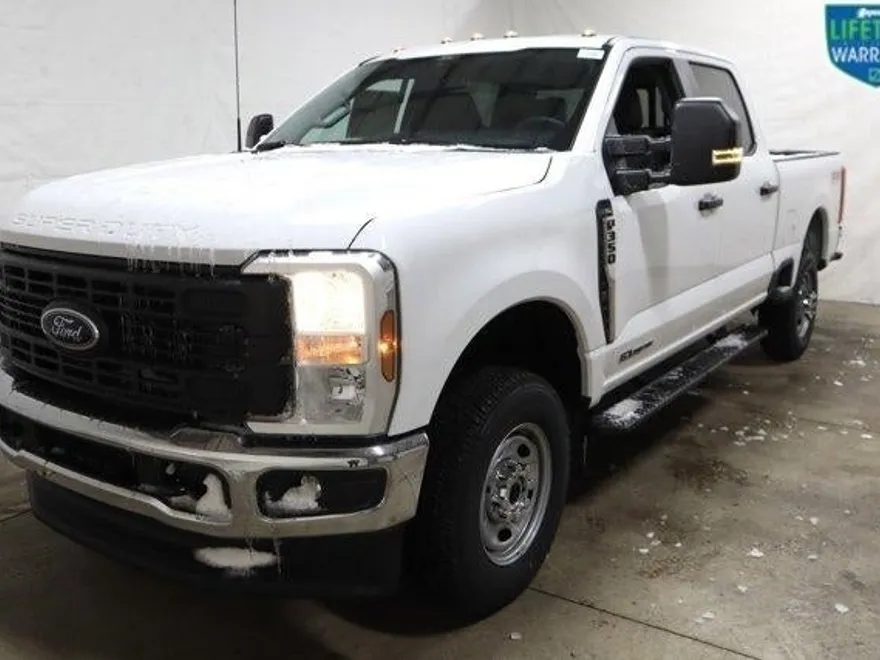 2025 Ford F-350 XL photo 1