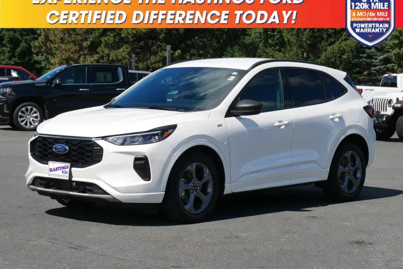 2023 Ford Escape ST-Line Hybrid photo 1