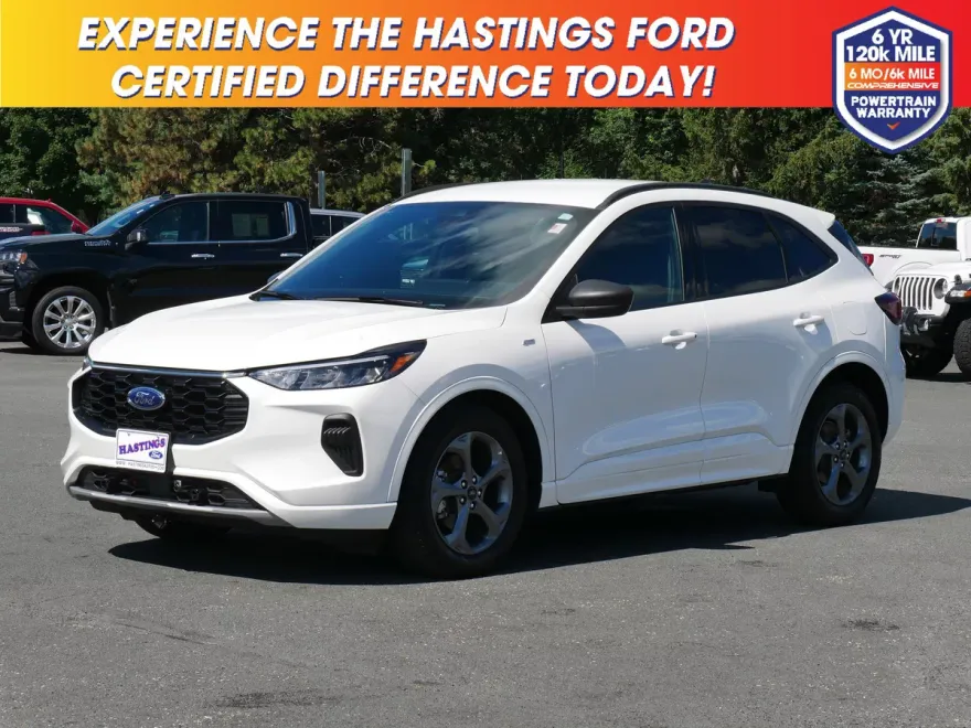 2023 Ford Escape ST-Line Hybrid photo 1