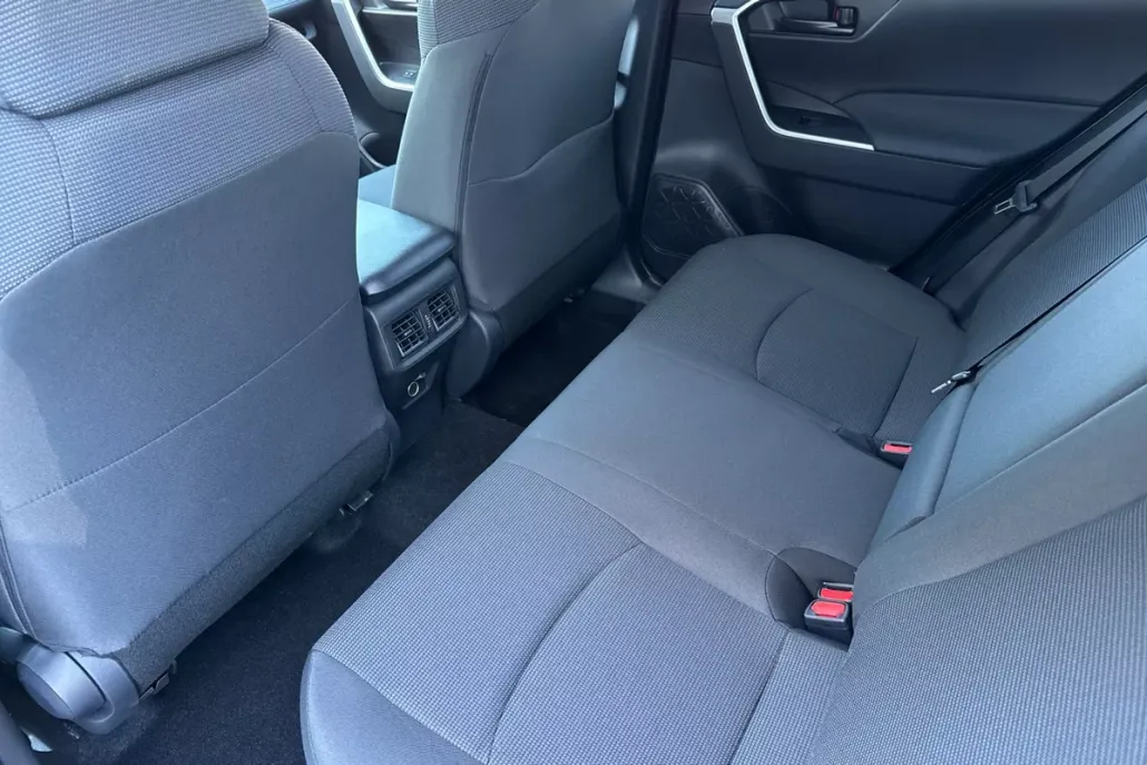 2025 Toyota RAV4 LE photo 1