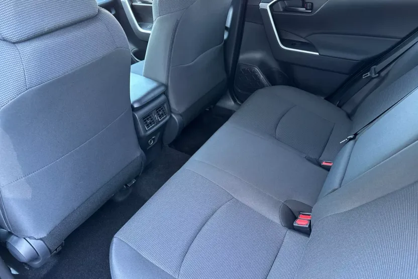 2025 Toyota RAV4 LE photo 1