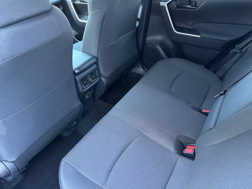 2025 Toyota RAV4 LE photo 1