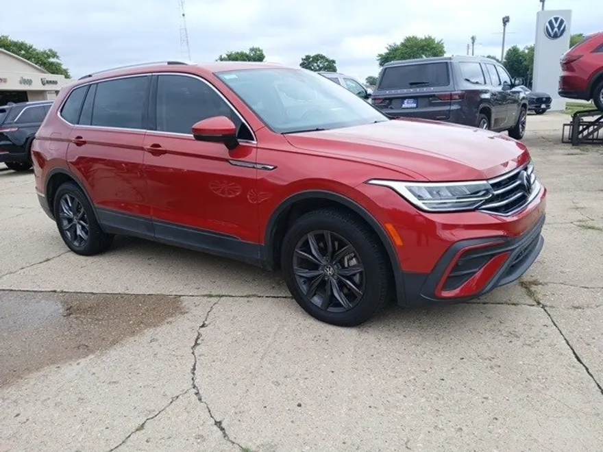 2022 Volkswagen Tiguan SE photo 1