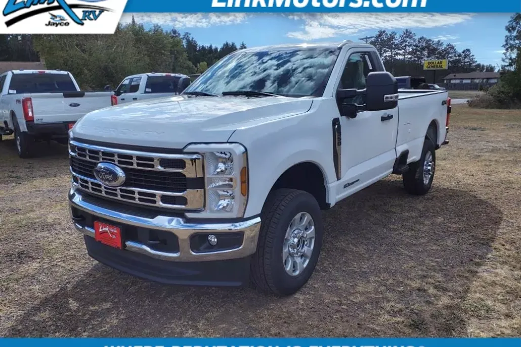 2024 Ford F-350 XLT photo 1