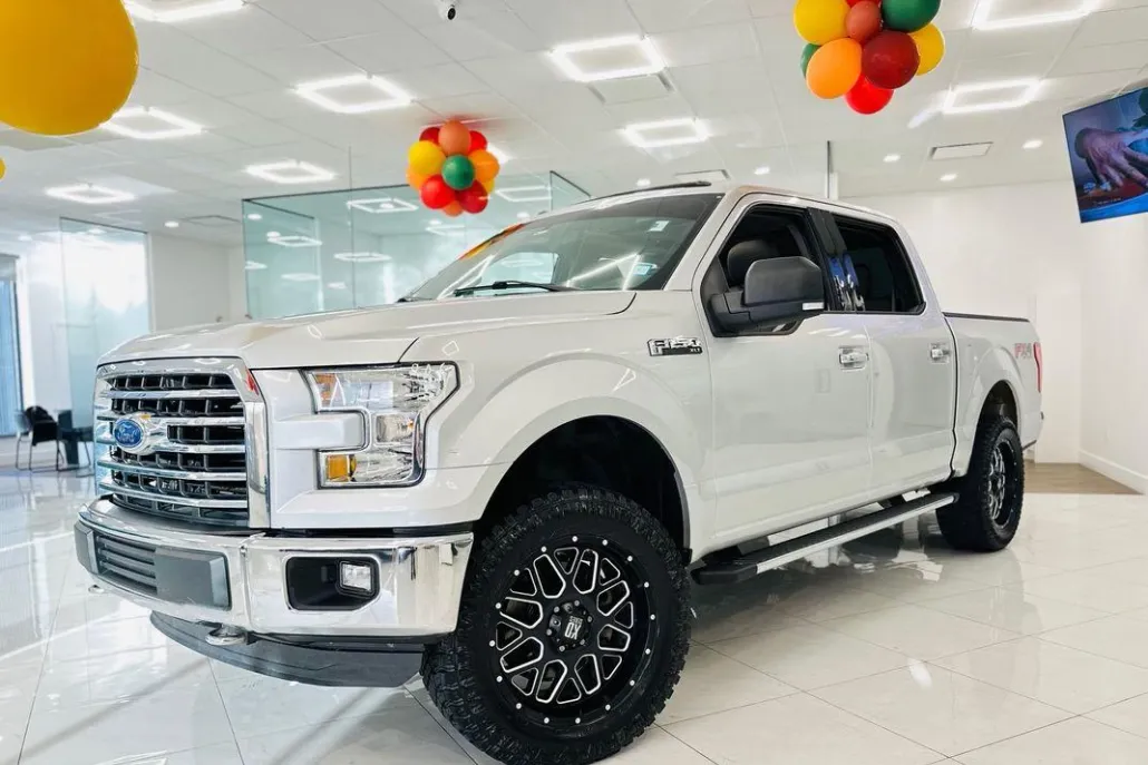 2016 Ford F-150 XLT photo 1