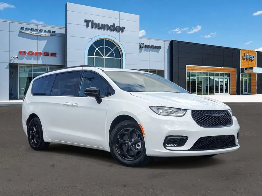 2025 Chrysler Pacifica S Appearance photo 1