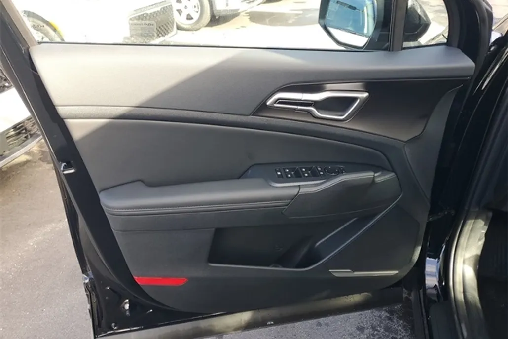 2026 Kia Sportage EX photo 1