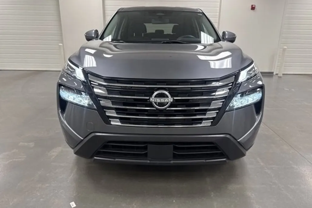 2024 Nissan Rogue SV photo 1
