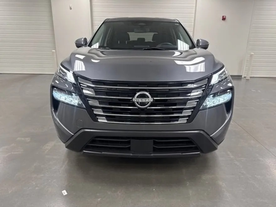 2024 Nissan Rogue SV photo 1