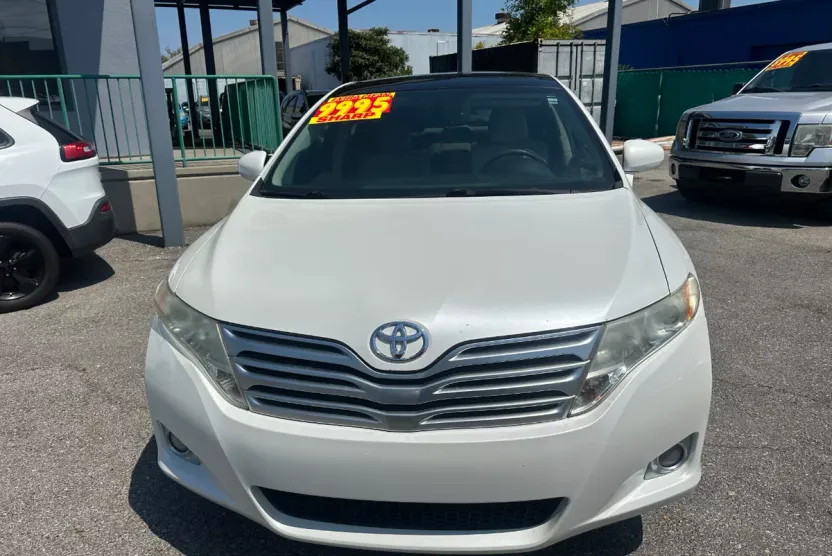 2011 Toyota Venza photo 1
